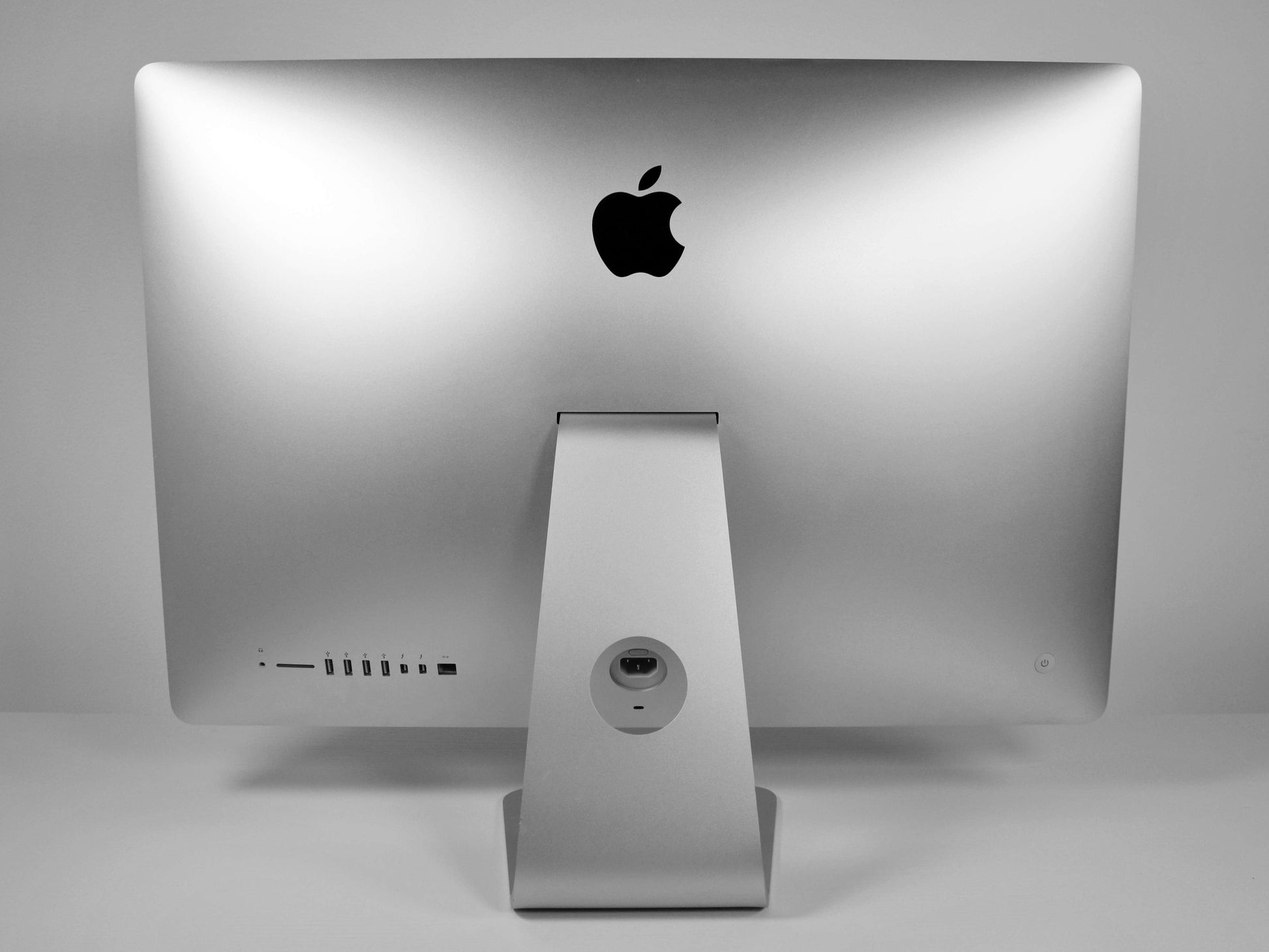 Apple iMac 5K 27-inch (Mid 2019) 3.7GHz i5 2TB SSD 32GB RAM All-In-One Desktop