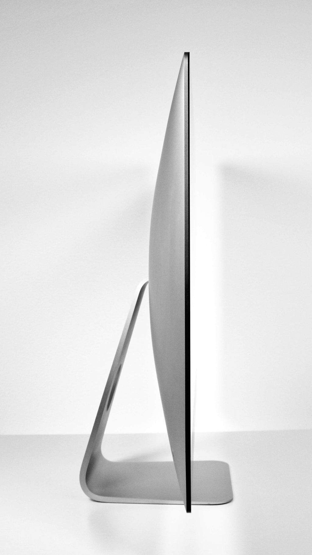 Apple iMac 5K 27-inch (Mid 2019) 3.7GHz i5 2TB SSD 16GB RAM All-In-One Desktop