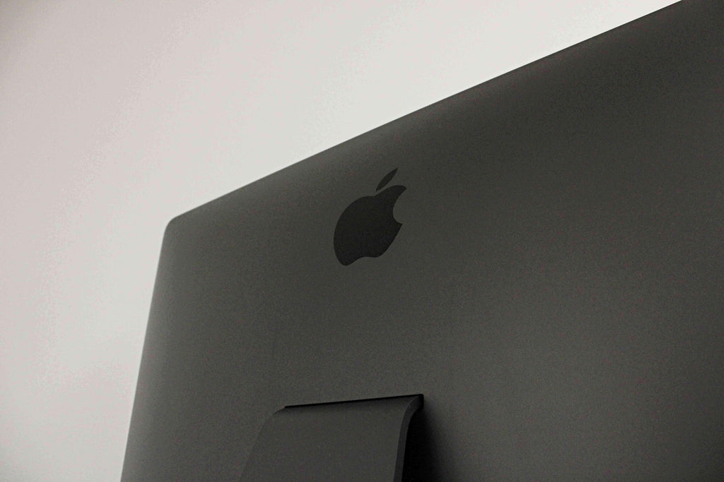 2017 Apple iMac Pro 5K 27-inch 10-Core Xeon W – 128GB RAM 2TB SSD | Radeon Pro Vega 56