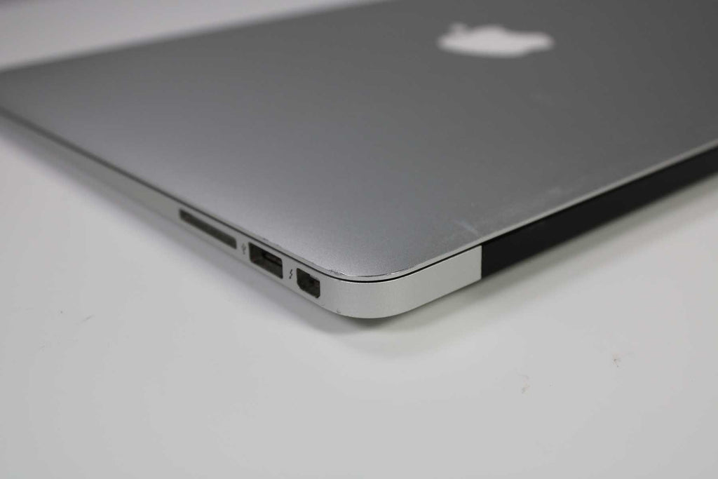 Apple MacBook Air 13-inch 2015 2.2GHz Core i7 8GB SSD (Wear & Tear Special)