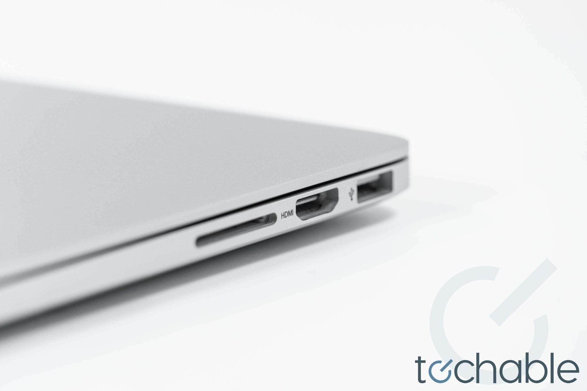 MacBook Pro (Early 2015) 13-Inch - 2.7GHz Core i5 - 16GB RAM - 2TB SSD