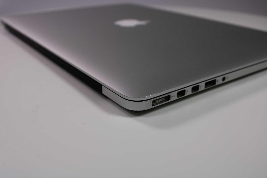 Apple MacBook Pro 15-inch 2013 2.8GHz Core i7 16GB RAM Dual GPU (Wear & Tear Special)