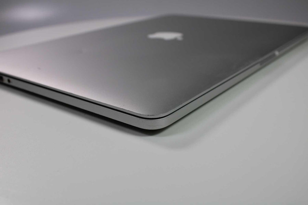Apple MacBook Pro 15-inch 2013 2.8GHz Core i7 16GB RAM Dual GPU (Wear & Tear Special)