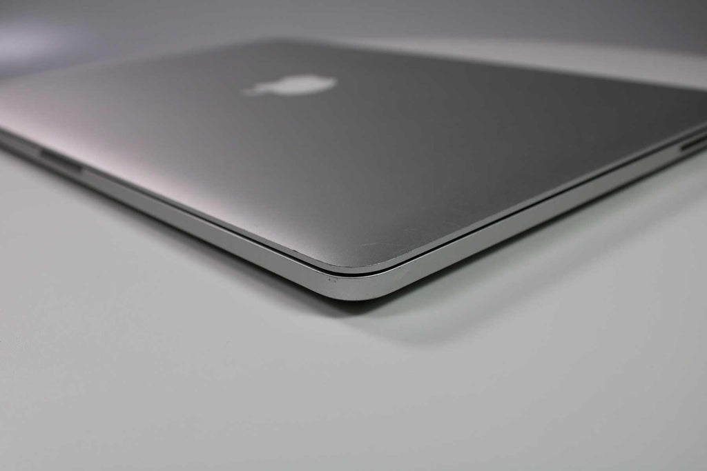 Apple MacBook Pro 15-inch 2013 2.8GHz Core i7 16GB RAM Dual GPU (Wear & Tear Special)