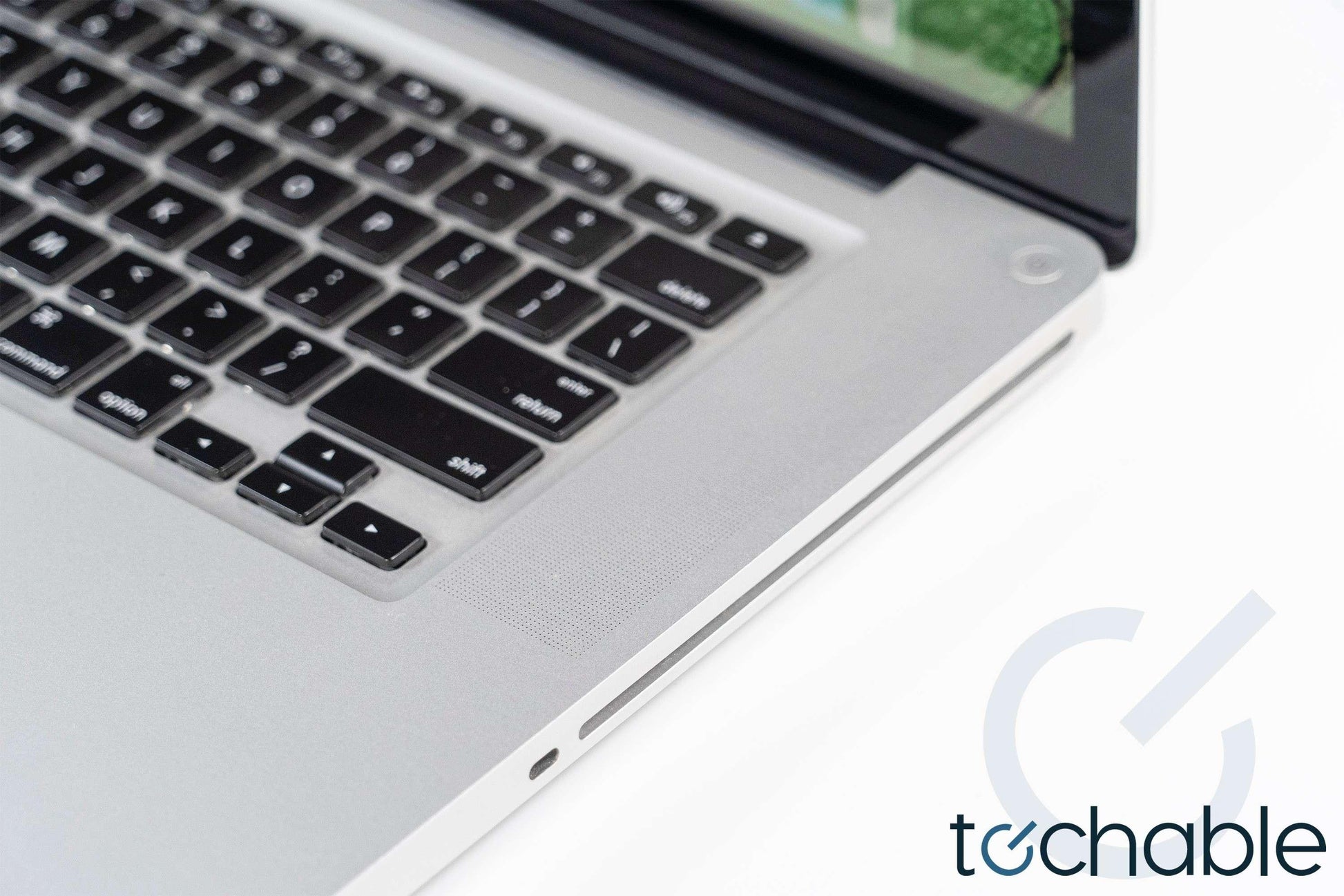 Apple Macbook Pro (Late 2011) 17-inch 2.5GHz i7 16GB Ram (Customizable)
