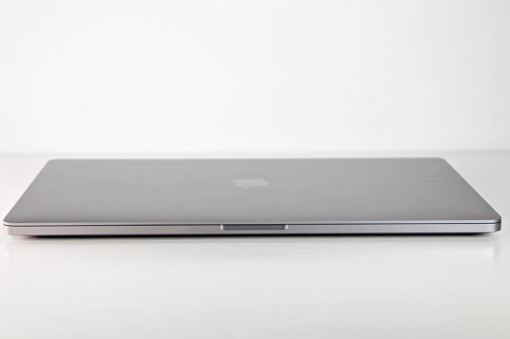 MacBook Pro (2019) 16-Inch - 2.4GHz Core i9 - 5500M - 32GB RAM - 2TB SSD - French Keyboard Like New Battery
