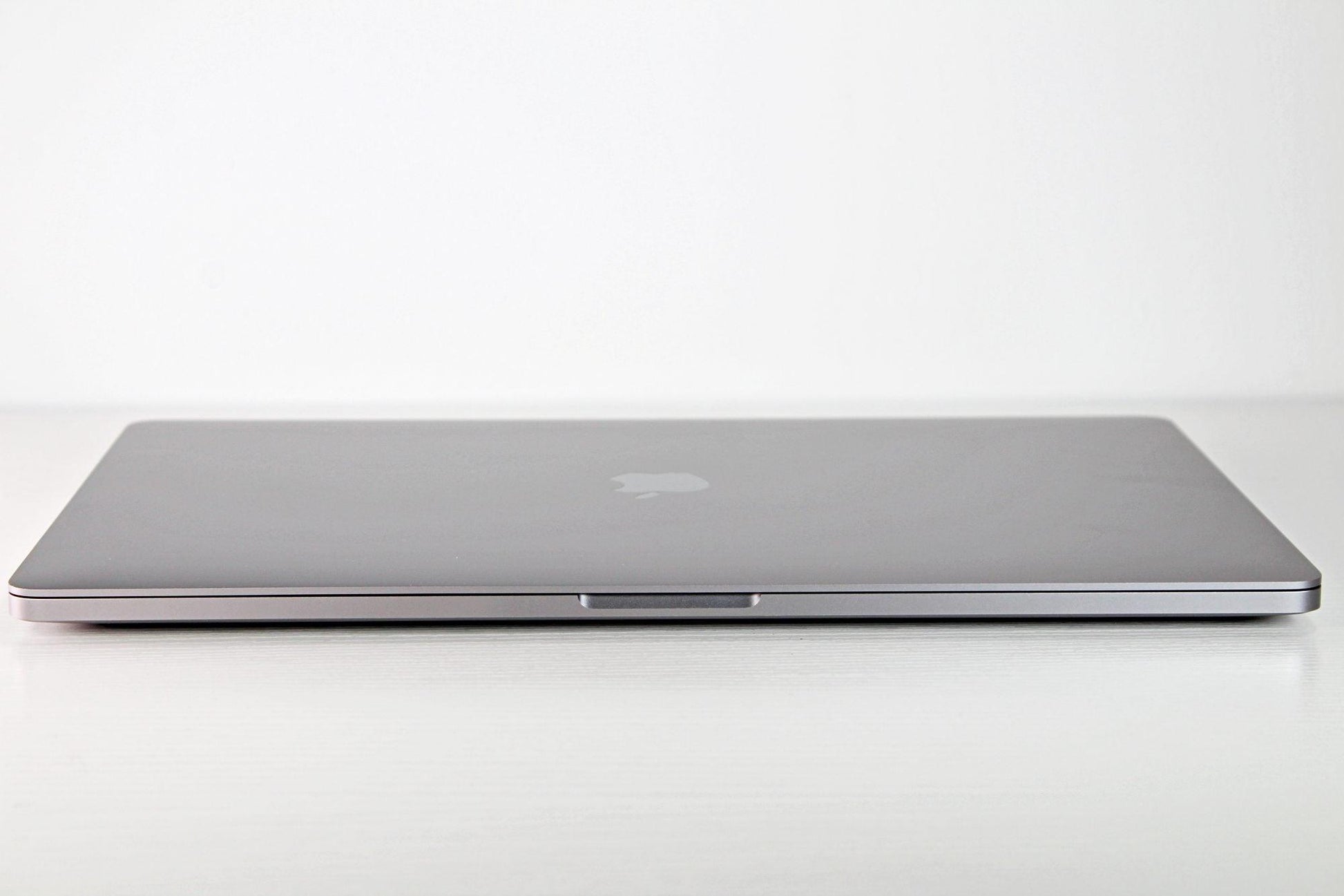 MacBook Pro (2019) 16-Inch - 2.4GHz Core i9 - 5300M - 16GB RAM - 512GB SSD - Great Condition