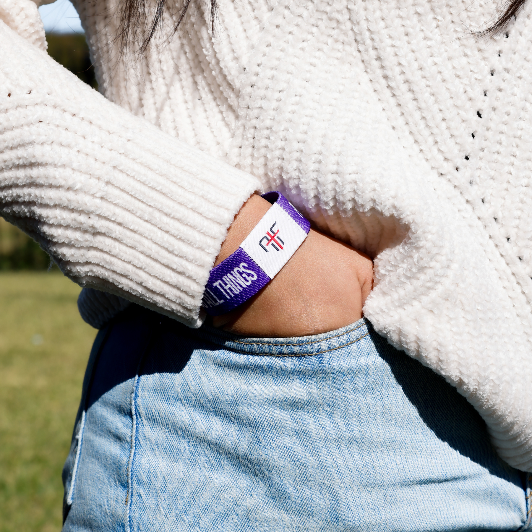 Bible Verse Interactive Tap Bracelet | Phil. 4:13