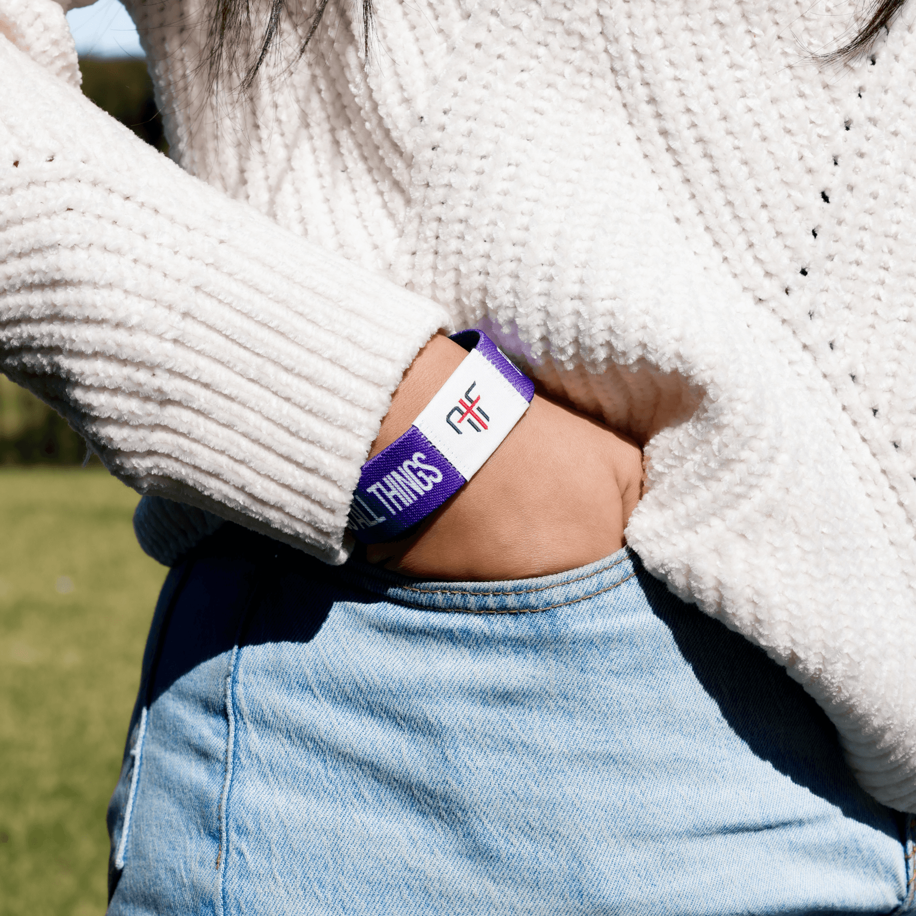 Bible Verse Interactive Tap Bracelet | Phil. 4:13