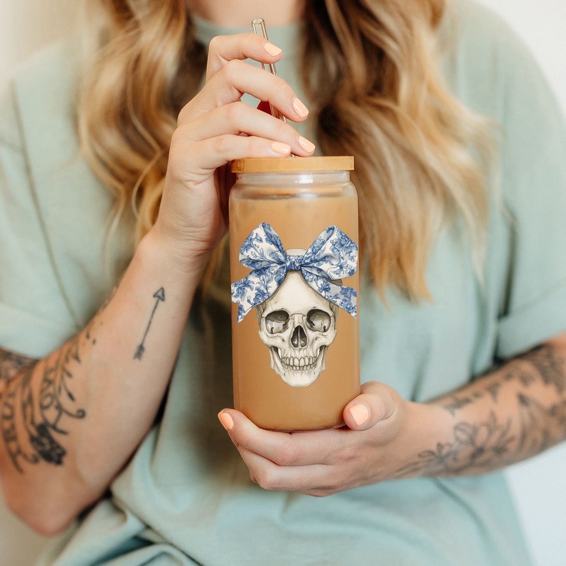 Bow Skull 20oz Insulated Glass Tumbler With Bamboo Lid And Stainless Straws
