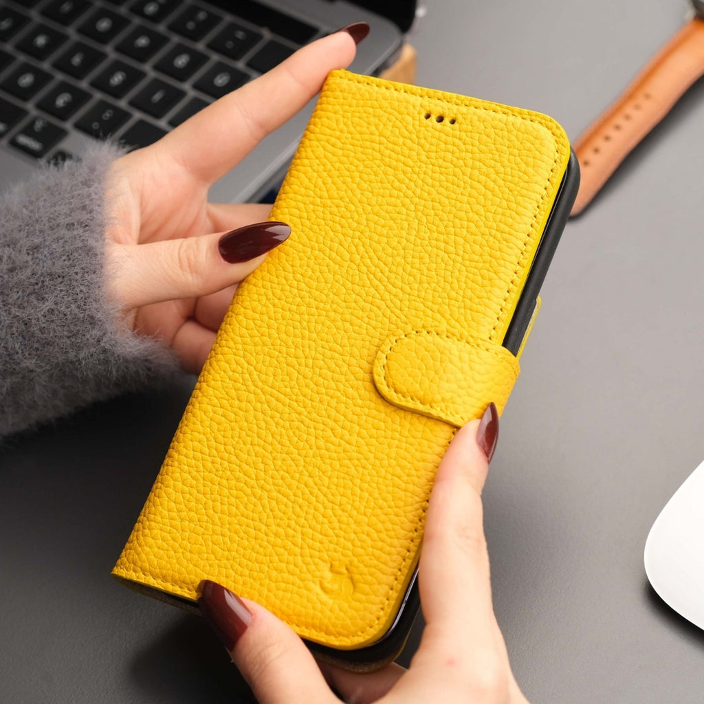 Casper Leather iPhone 15 Pro Max Wallet Case | Detachable MagSafe Compatible RFID Protection