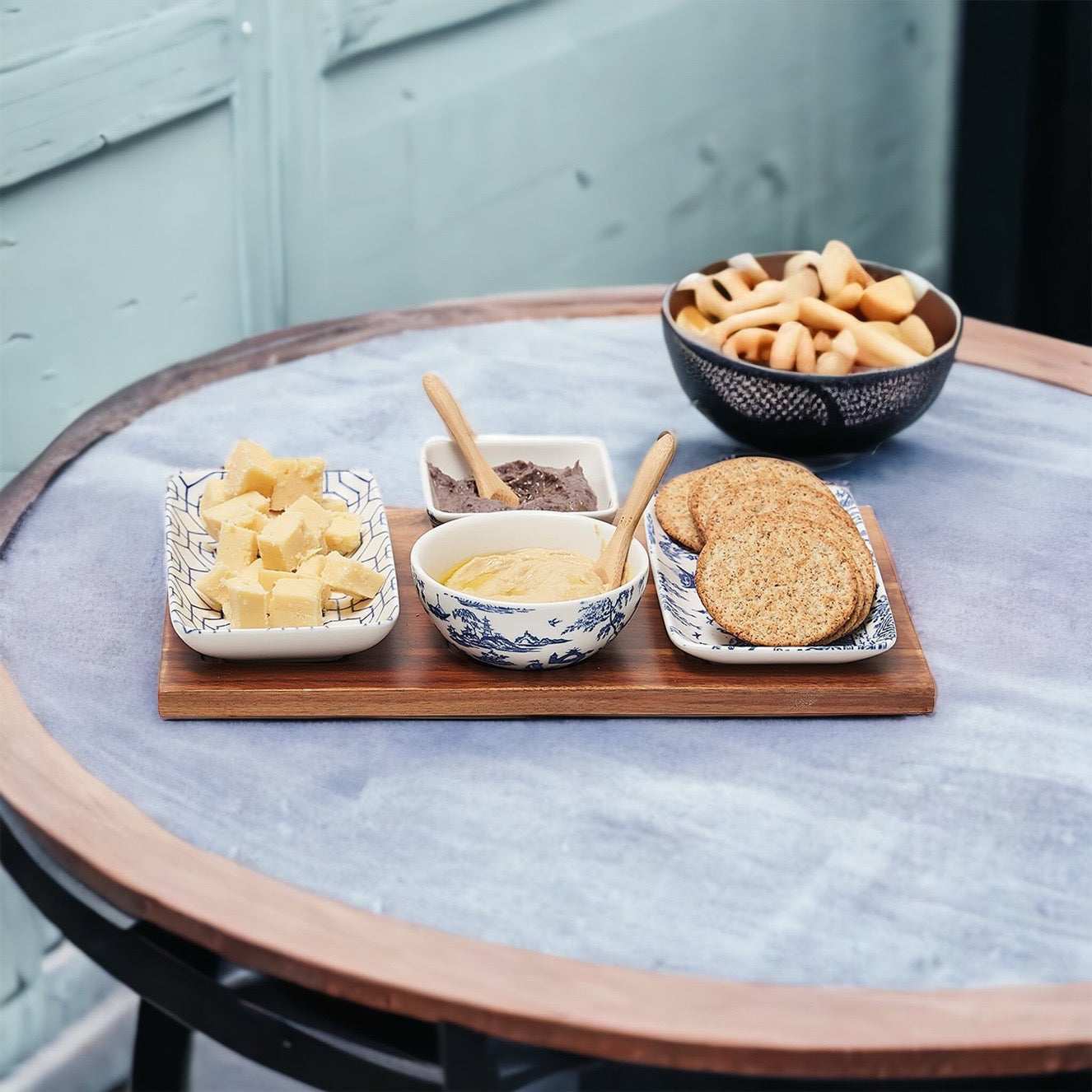Chinoiserie Tapas Serving Set 7-Piece Porcelain Matte Blue White Acacia Tray