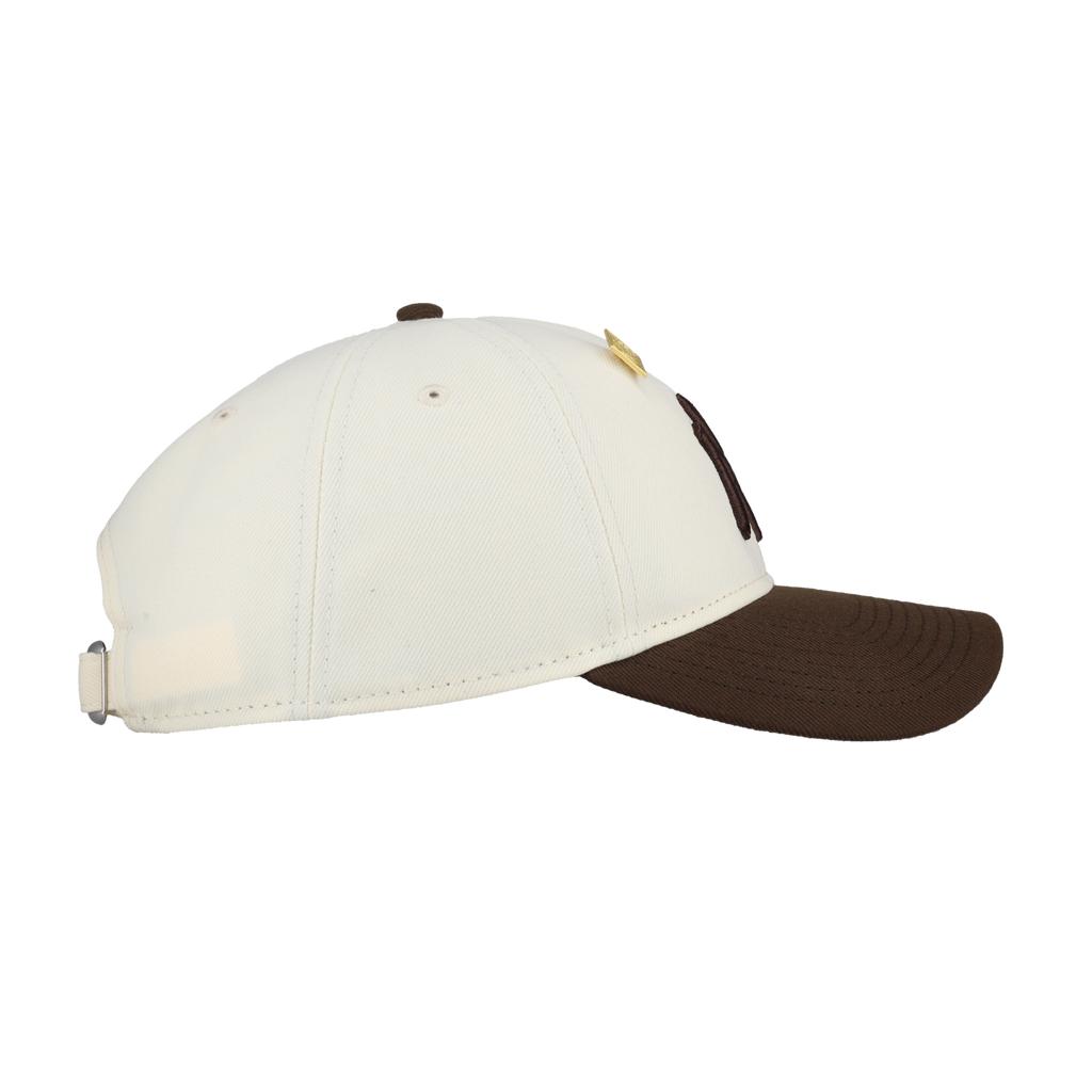 New York Yankees New Era 9Twenty Adjustable Hat (Chrome/Walnut)