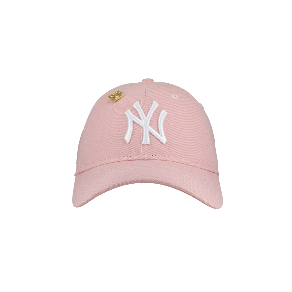 New York Yankees New Era 9Twenty Adjustable Hat (Pink Rogue)