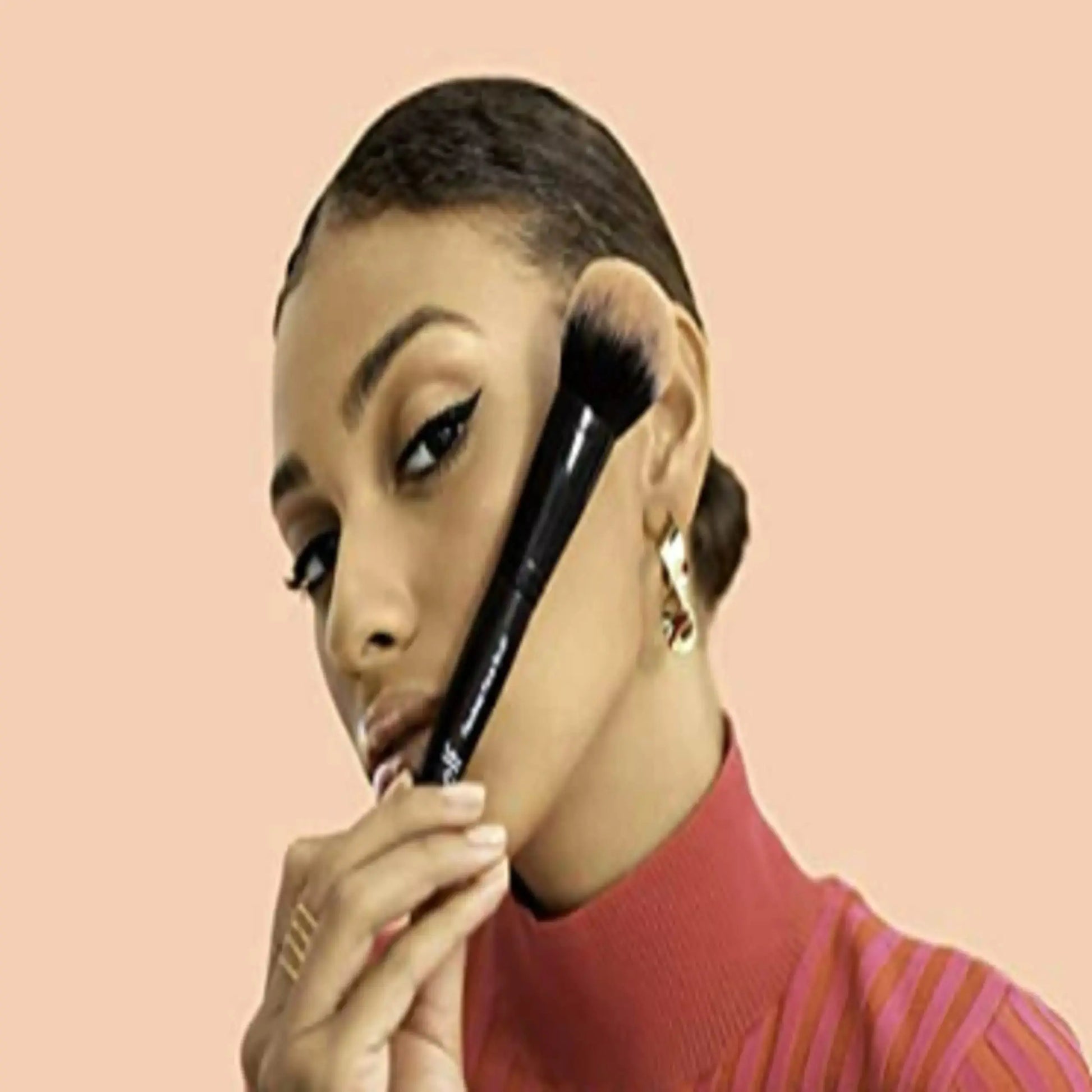 e.l.f. Flawless Face Brush – Vegan Makeup Tool for Perfect Contouring, Blush, and Bronzer