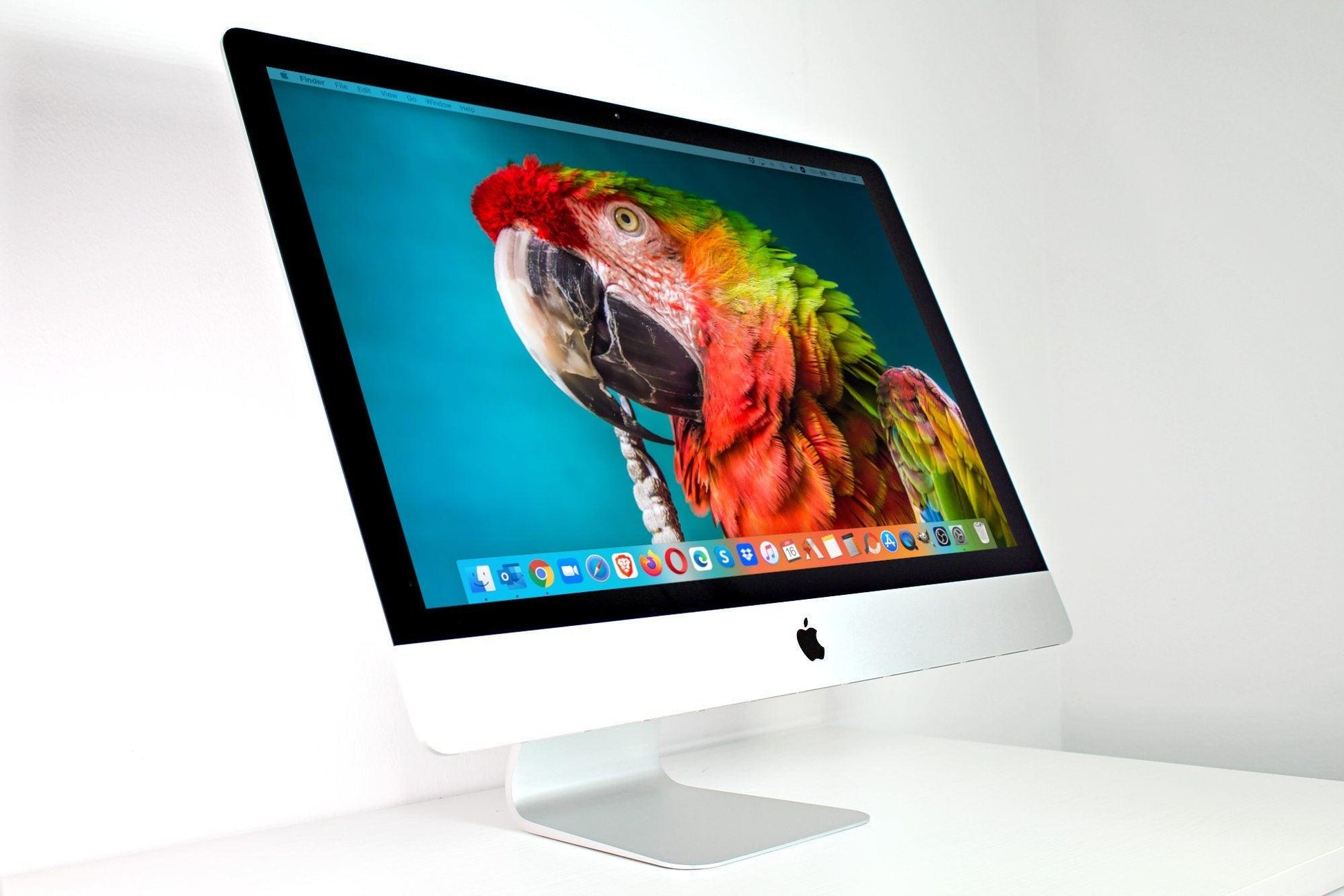 Apple iMac (21.5-inch 2014) 1.4 GHz i5 8GB RAM 500GB HDD (Silver)