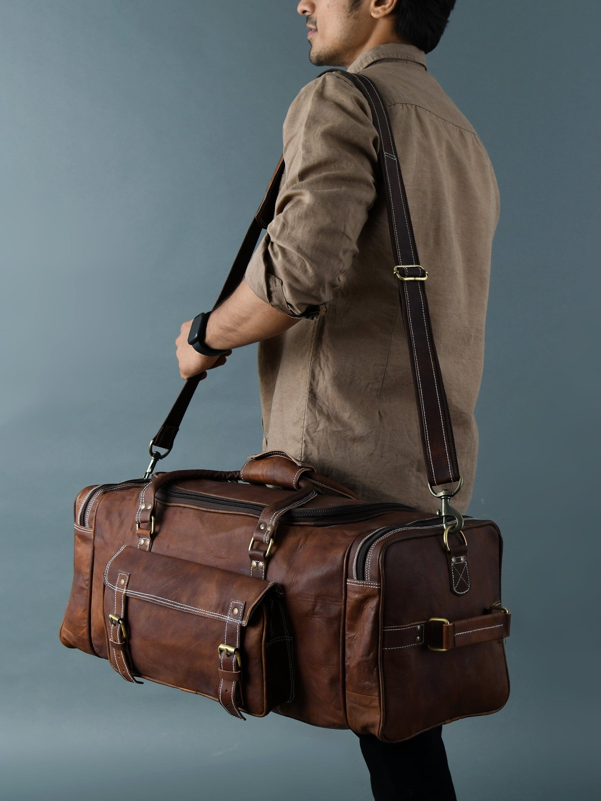 Traveler Weekender Duffle Bag + FREE Toiletry Bag (ZIPIFY)