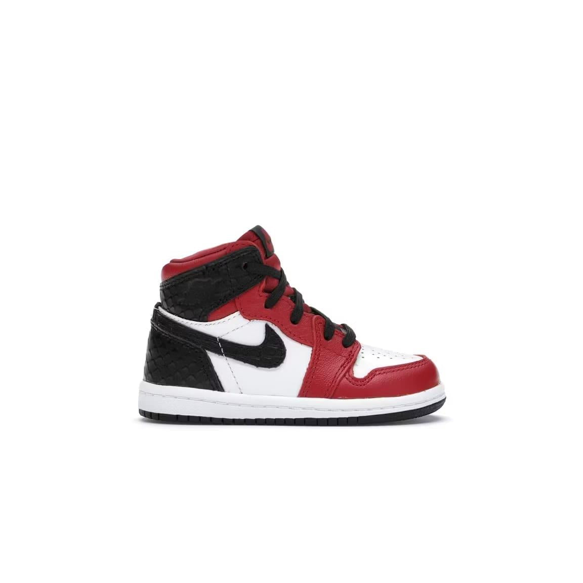 Jordan 1 Retro High Satin Snake Chicago (TD)