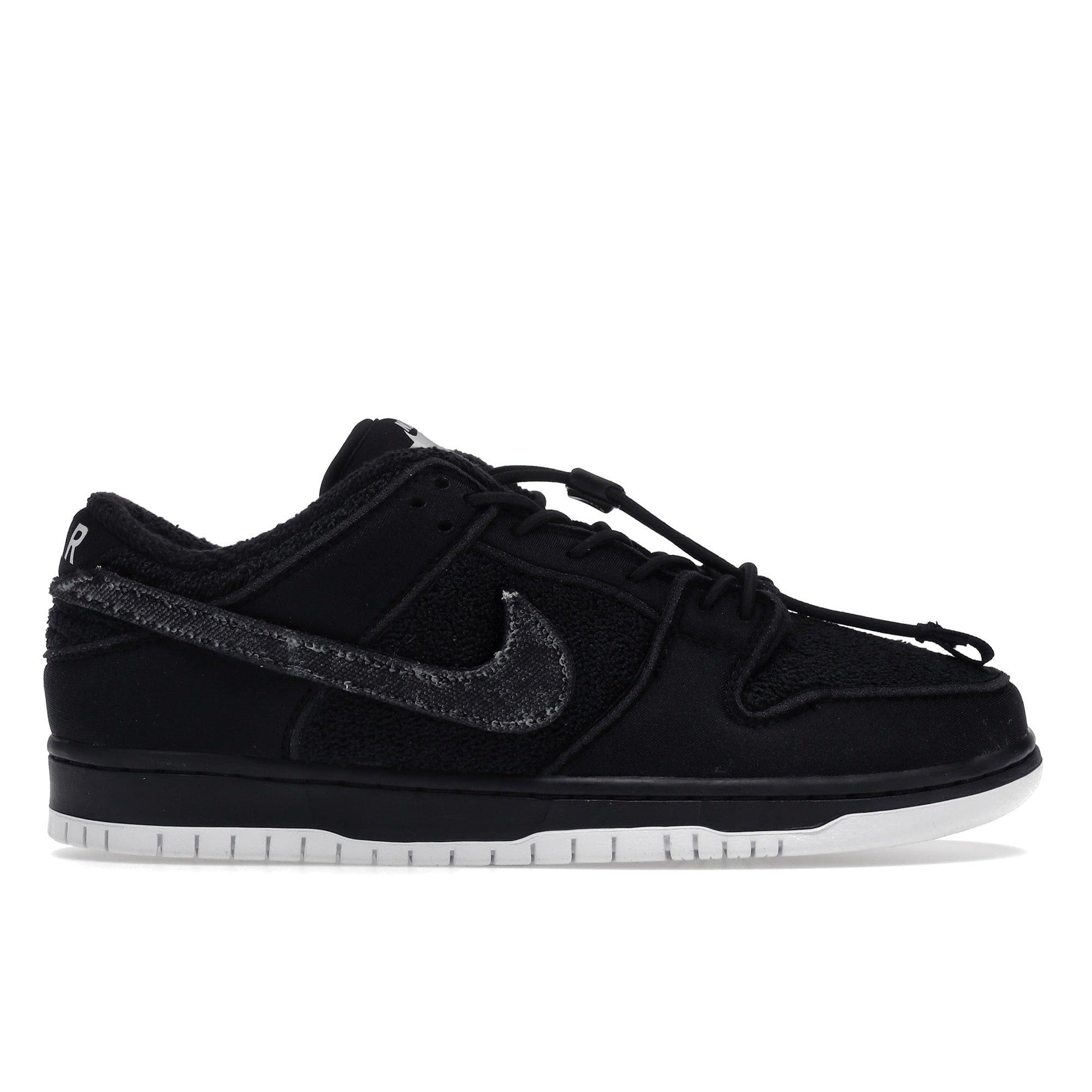 Nike SB Dunk Low "Gnarhunters"