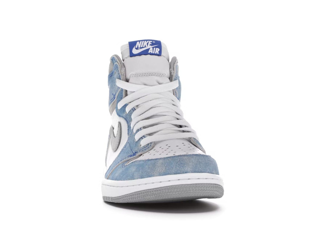 Air Jordan Retro 1 "Hyper Royal"