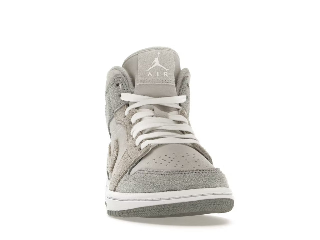 Air Jordan 1 Mid SE "Particle Grey" (W)