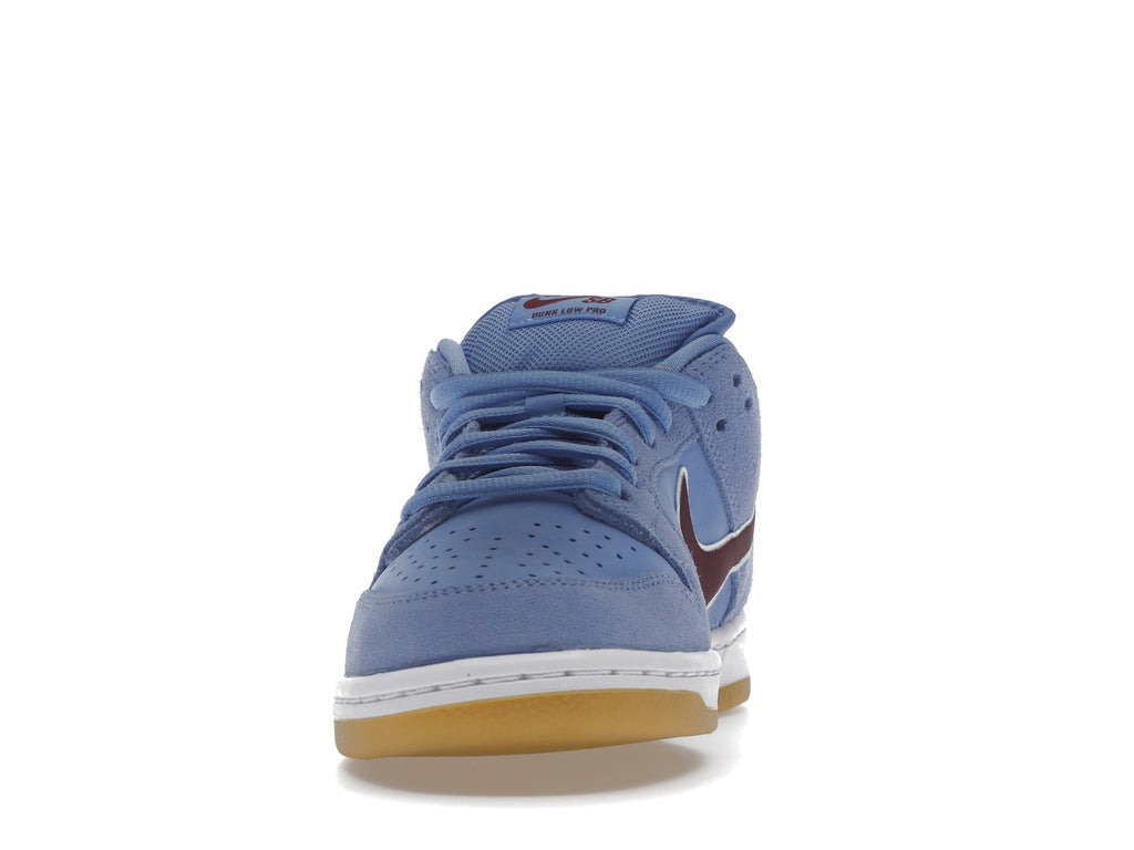 Nike SB Dunk Low “Philadelphia Phillies”