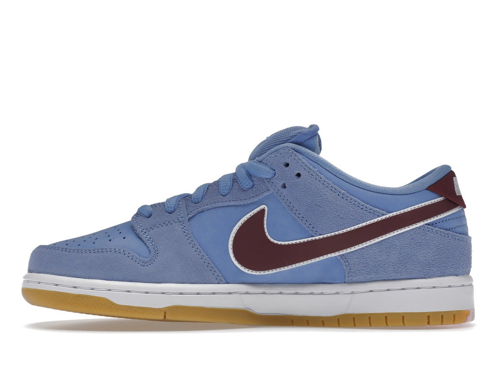 Nike SB Dunk Low “Philadelphia Phillies”