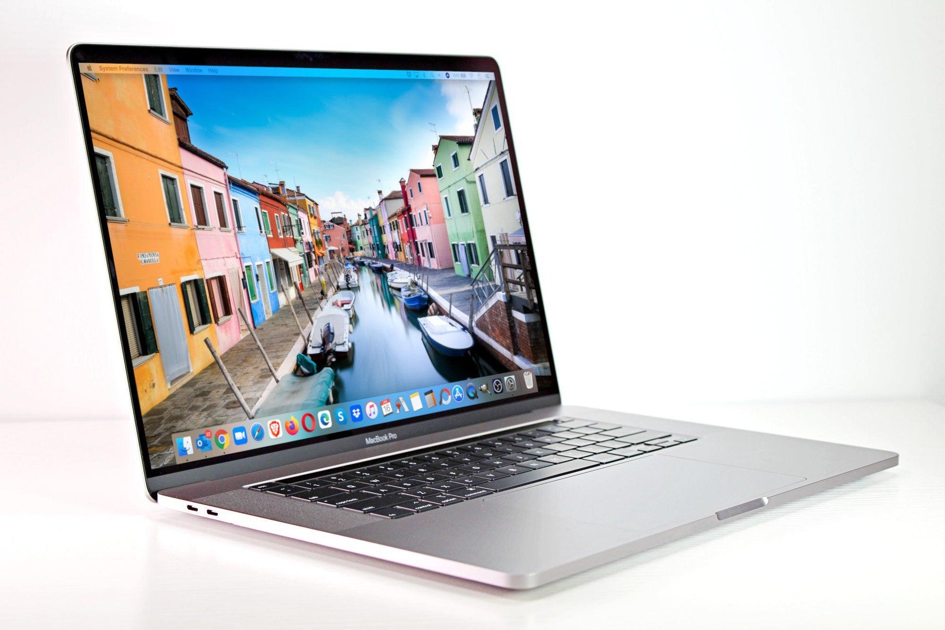 MacBook Pro (2019) 16-inch - 2.4GHz i9 - 5500M - Up to 64GB RAM 8TB SSD Space Gray (Configurable)