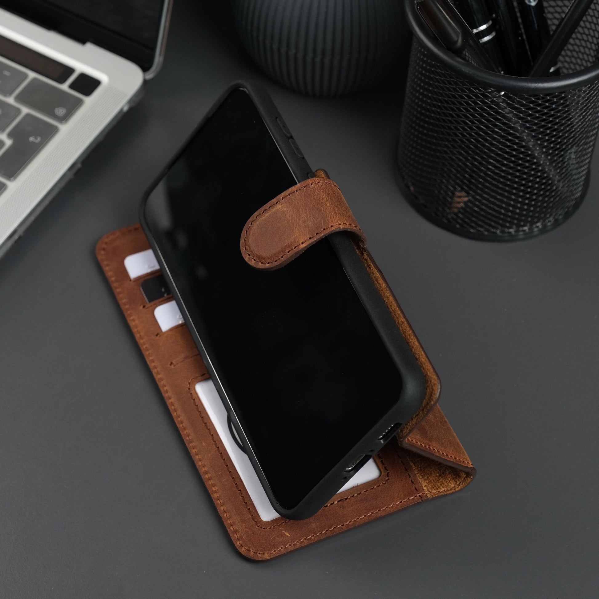 Leather Samsung Galaxy S25 Wallet Case | Buffalo