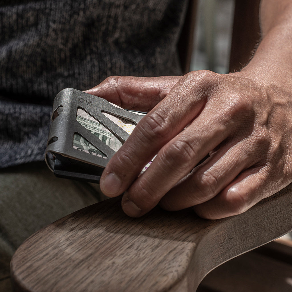MC01 TITANIUM MONEY CLIP
