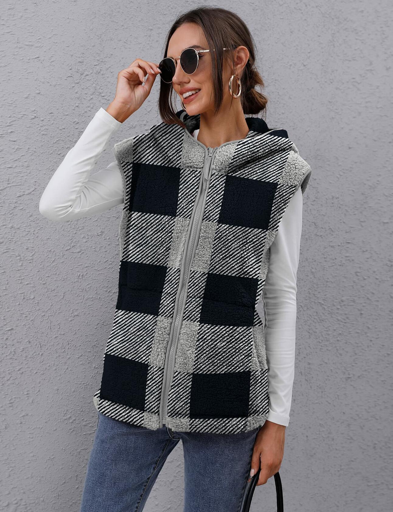 TFSDOD Womens Fuzzy Sherpa Fleece Vest Cozy Sleeveless Sweater Plaid- Size  M