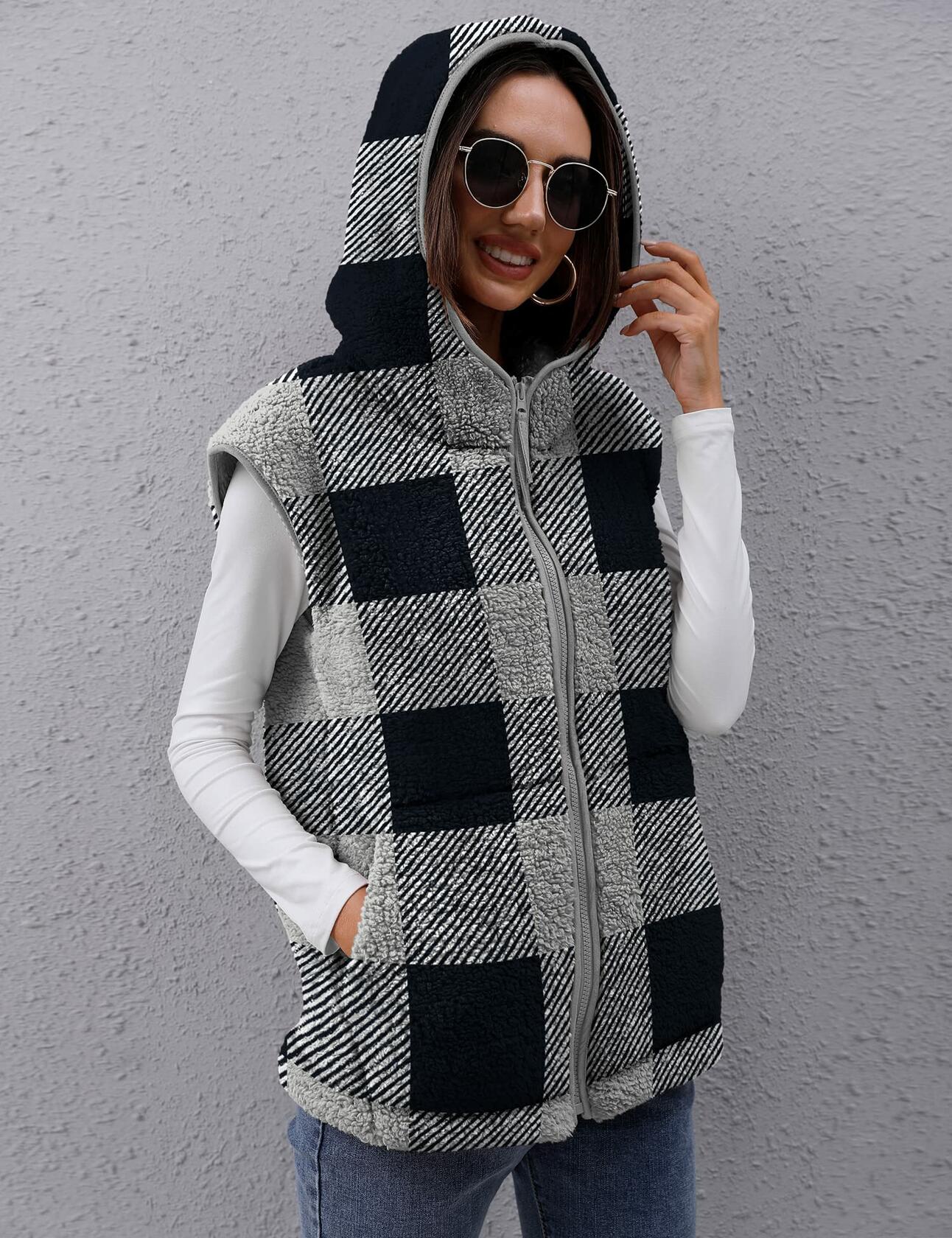 TFSDOD Womens Fuzzy Sherpa Fleece Vest Cozy Sleeveless Sweater Plaid- Size  M