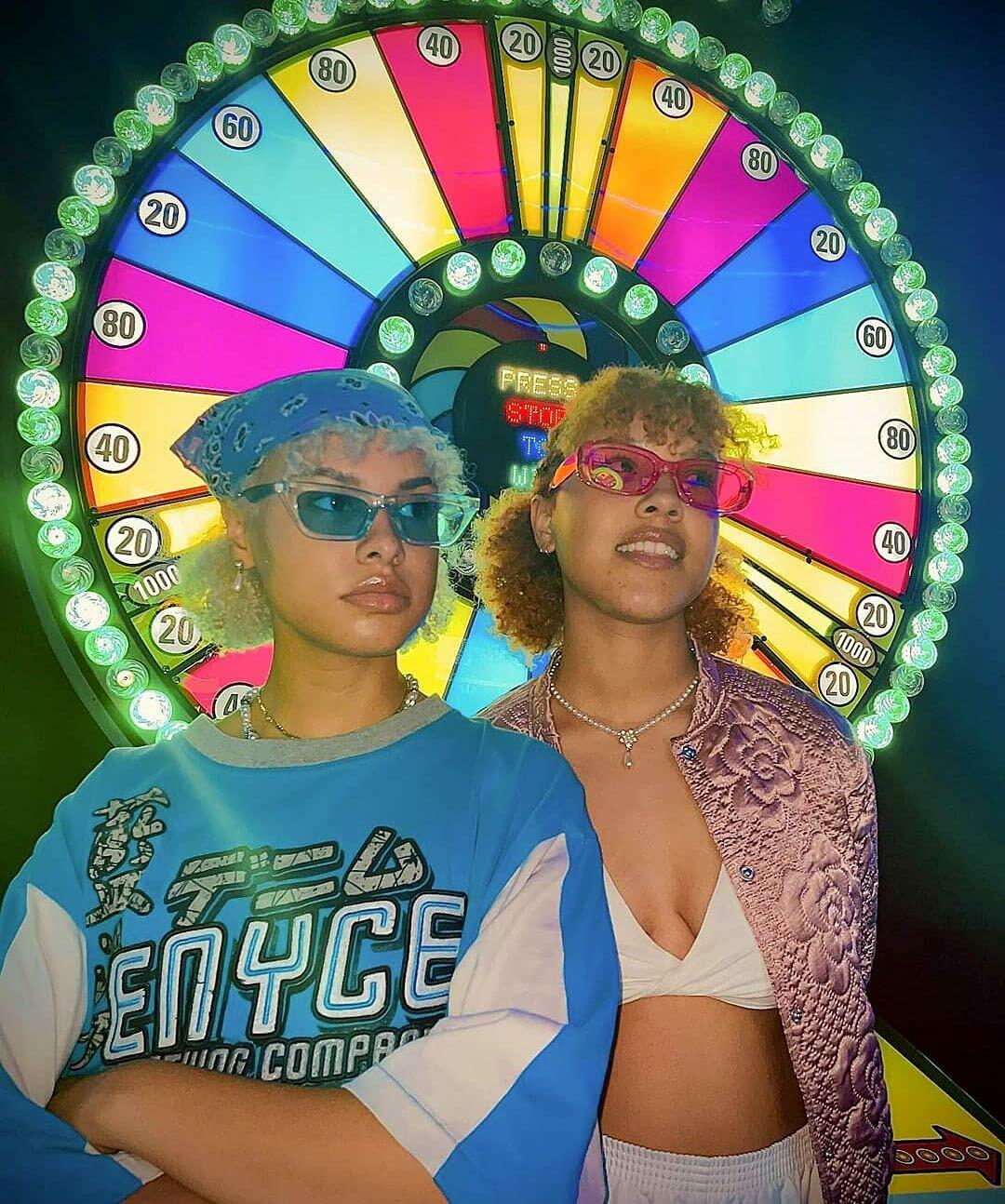 VANLINKER Skinny Cat Eye Sunglasses Women Clear Blue Frame