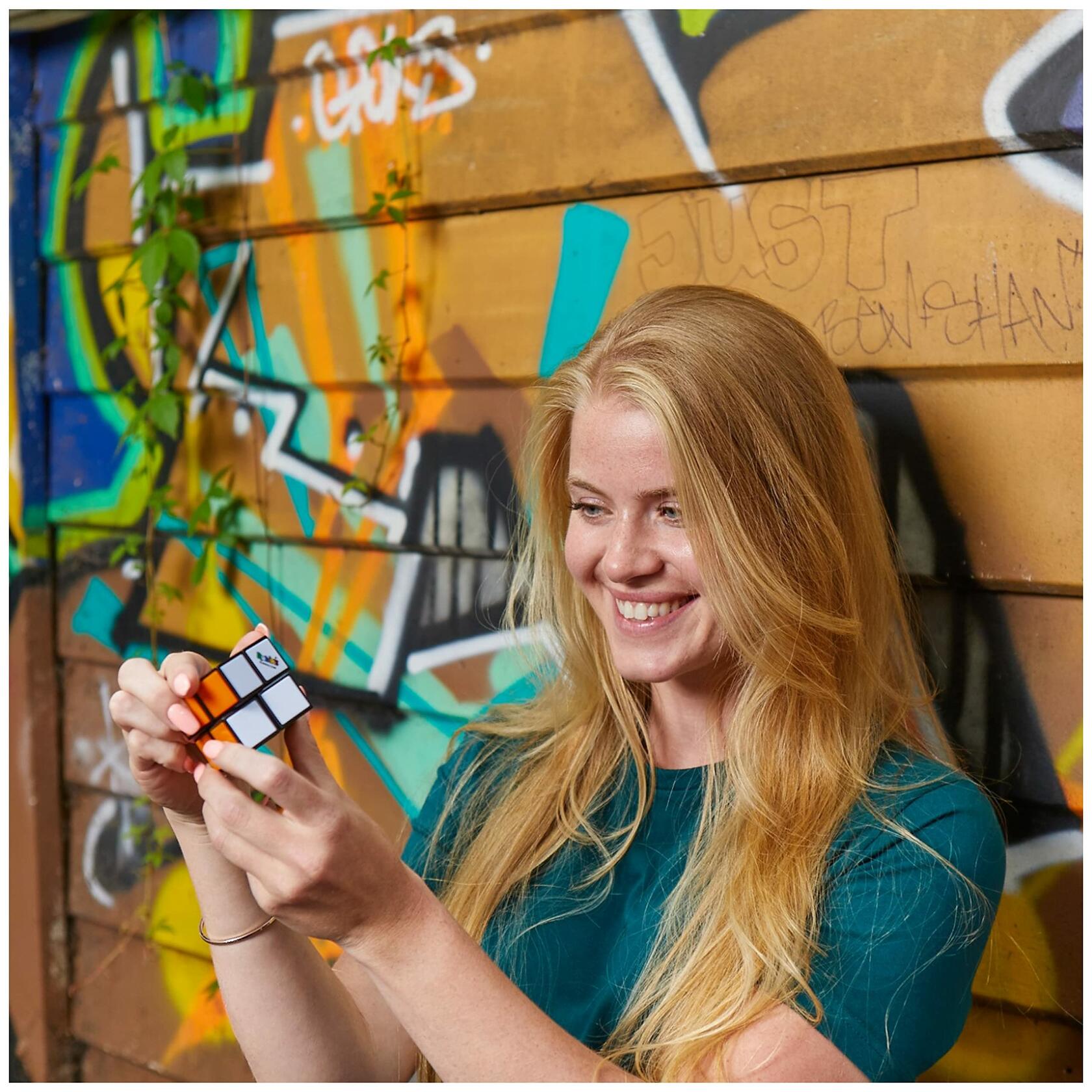 [Like New] Rubik's Cube Official 2x2 Mini Brain Teaser Classic Color-Matching Puzzle
