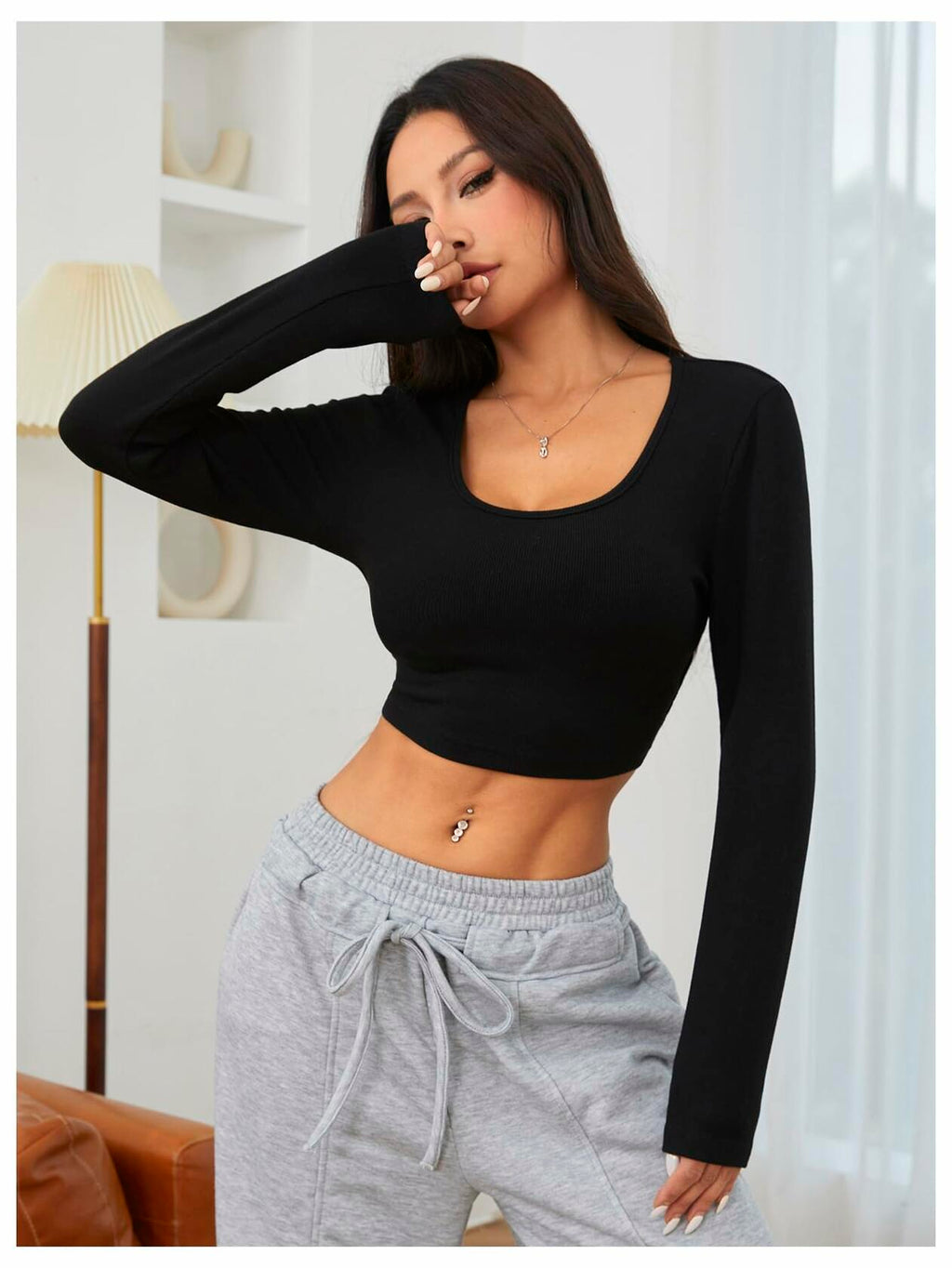 Verdusa Women's Square Neck Slim Fitted Crop Top Long Sleeve Black XS Size XS