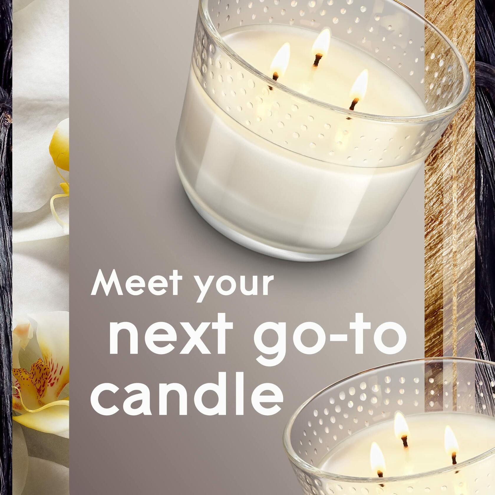 Glade Sheer Vanilla Embrace 3-Wick Candle 6.8 Oz White Floral Scent