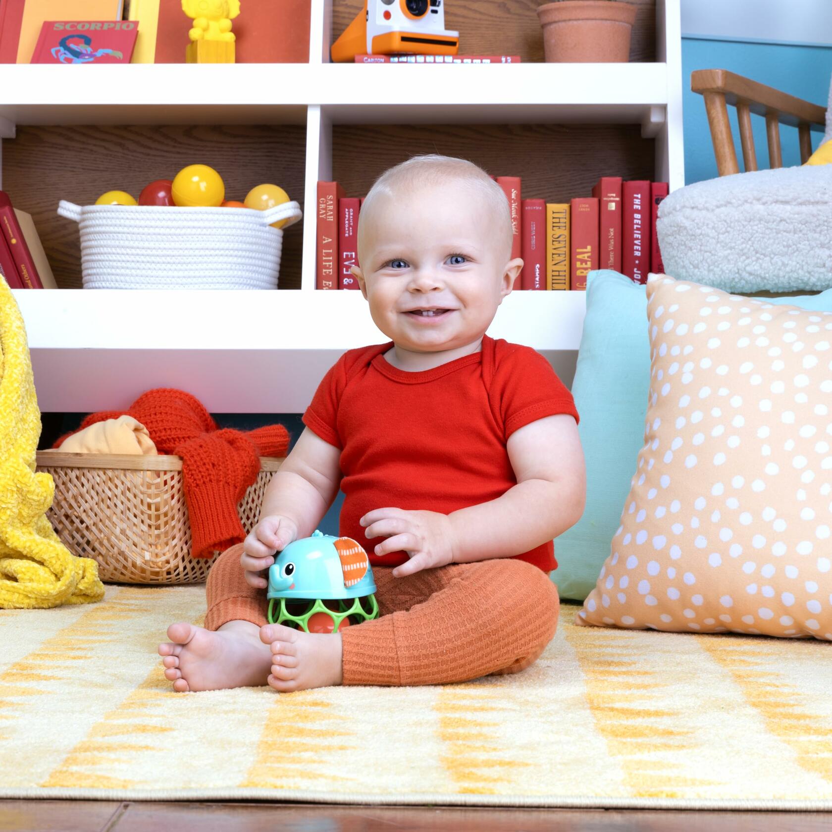Bright Starts Giggle & Glow Musical Light-Up Elephant Rattle Easy-Grasp Newborn+