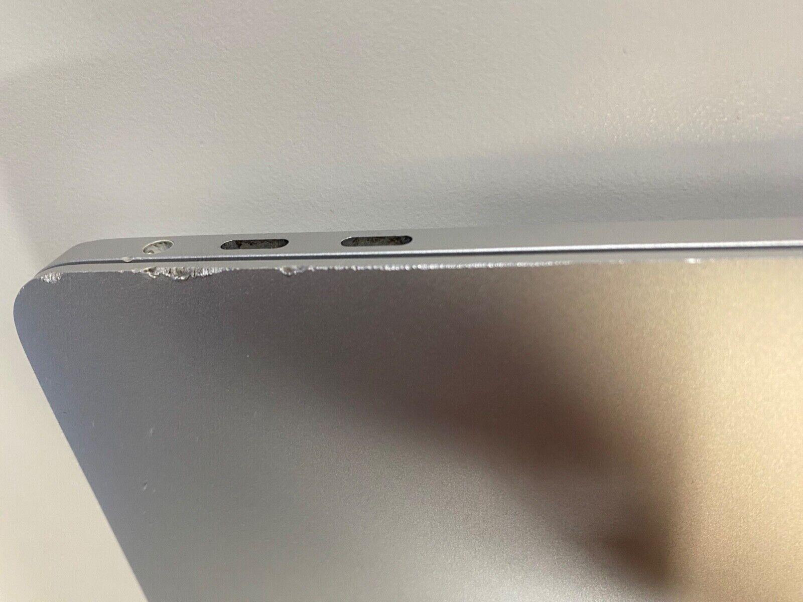 MacBook Pro (2019) 16-Inch - 2.4GHz Core i9 - 5500M - 64GB - 4TB SSD - Silver