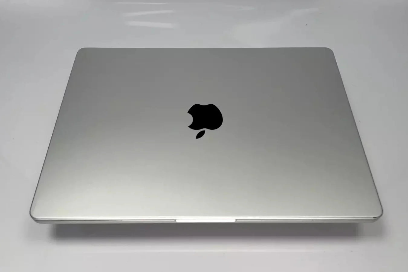 MacBook Pro (2021) 14-inch – Apple M1 Max 3.2GHz • 32-Core GPU – 64GB RAM 2TB SSD – Read