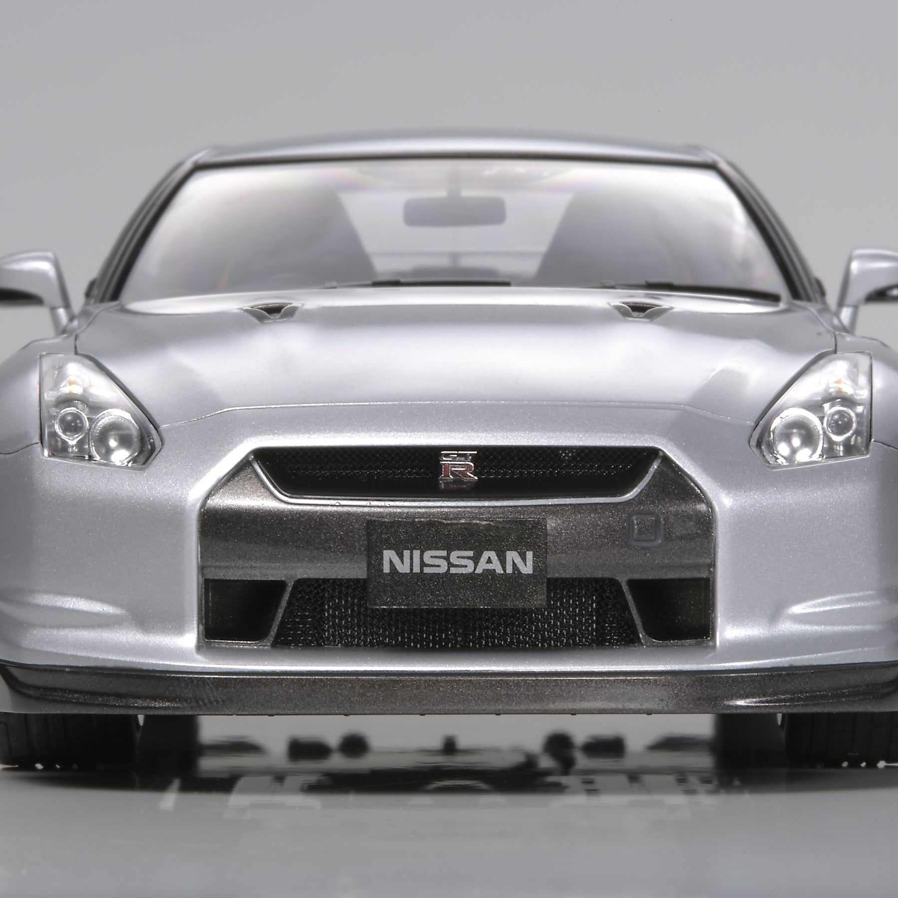Tamiya 1/24 Nissan GTR Plastic Model Kit