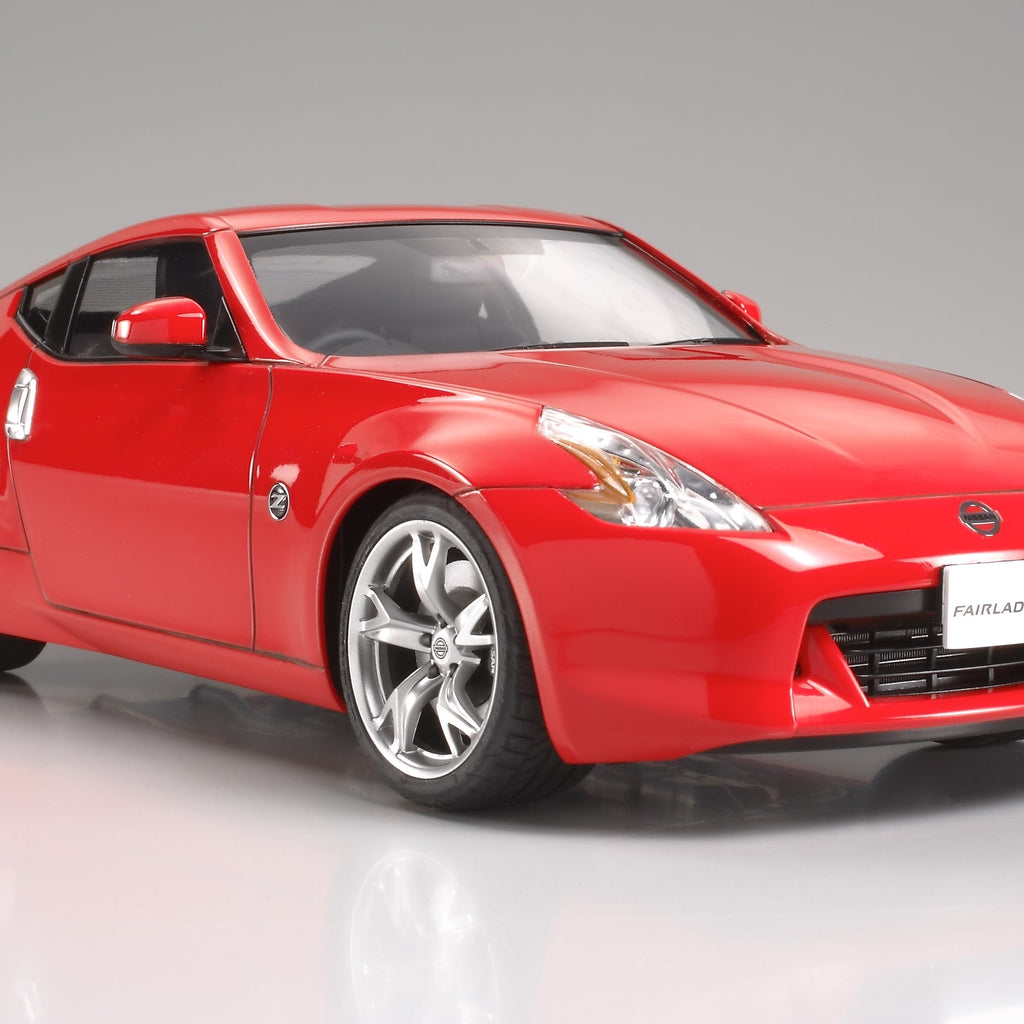 Tamiya 1/24 Nissan 370 Z Sports Car Plastic Model Kit