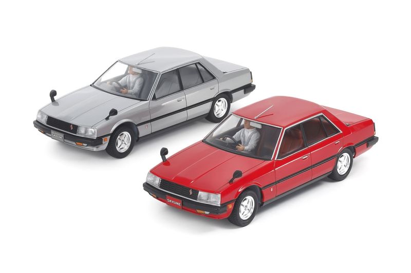 Tamiya 1/24 Nissan Skyline Sedan 2000 Turbo GT-E S Plastic Model 24374