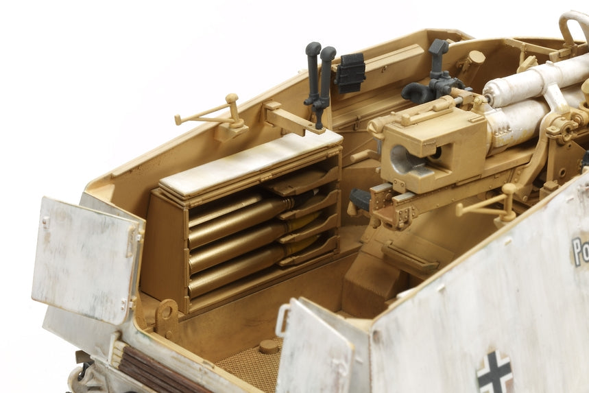 Tamiya 1/35 Nashorn Heavy Tank Destroyer Plastic Model Kit