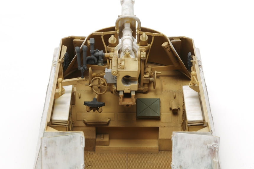Tamiya 1/35 Nashorn Heavy Tank Destroyer Plastic Model Kit