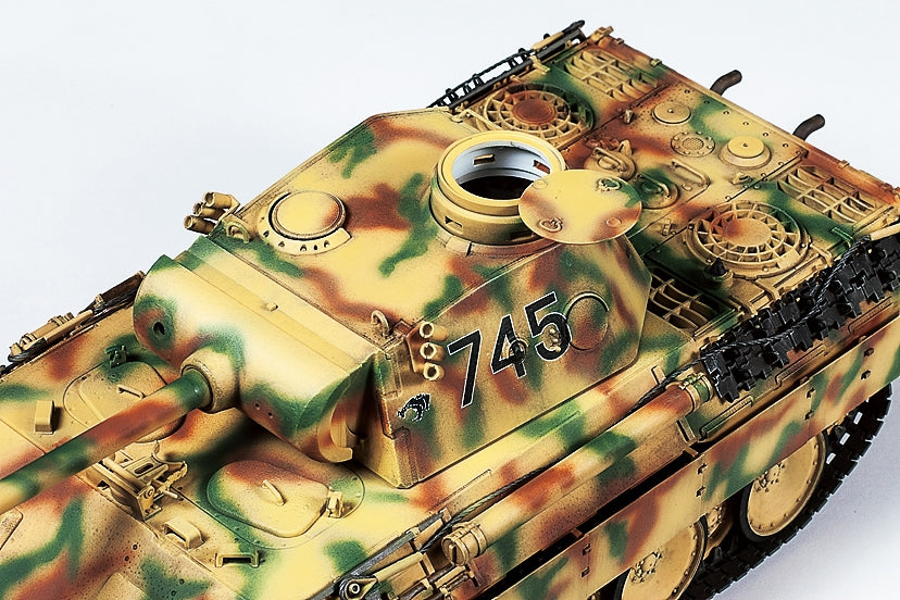 Tamiya 1/35 German Panther AUSF.D Tank Plastic Model Kit