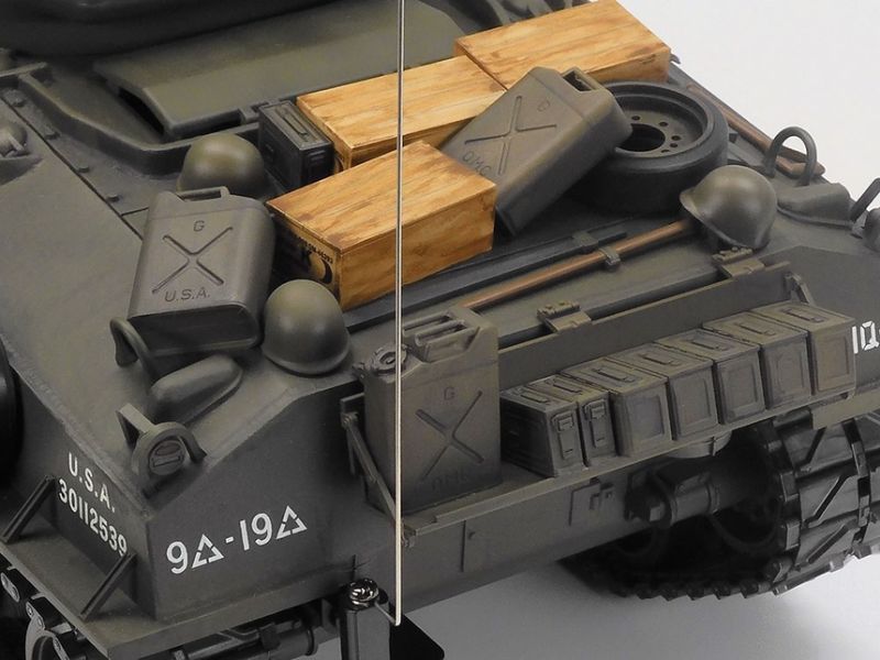 Tamiya 1/16 R/C M4 Sherman 105mm Howitzer (Mechanical Steering 56048