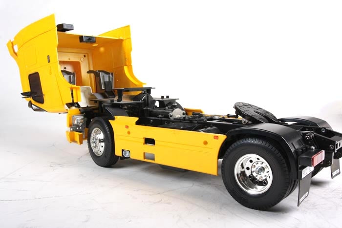 Tamiya 1/14 RC Volvo FH12 Globetrotter 420 Tractor Truck Kit