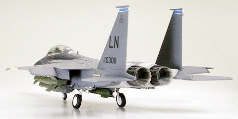 Tamiya 1/32 F15E Strike Eagle Aircraft with Bunker Buster TAM60312