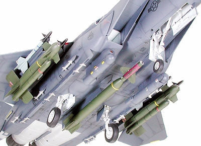 Tamiya 1/32 F15E Strike Eagle Aircraft with Bunker Buster TAM60312