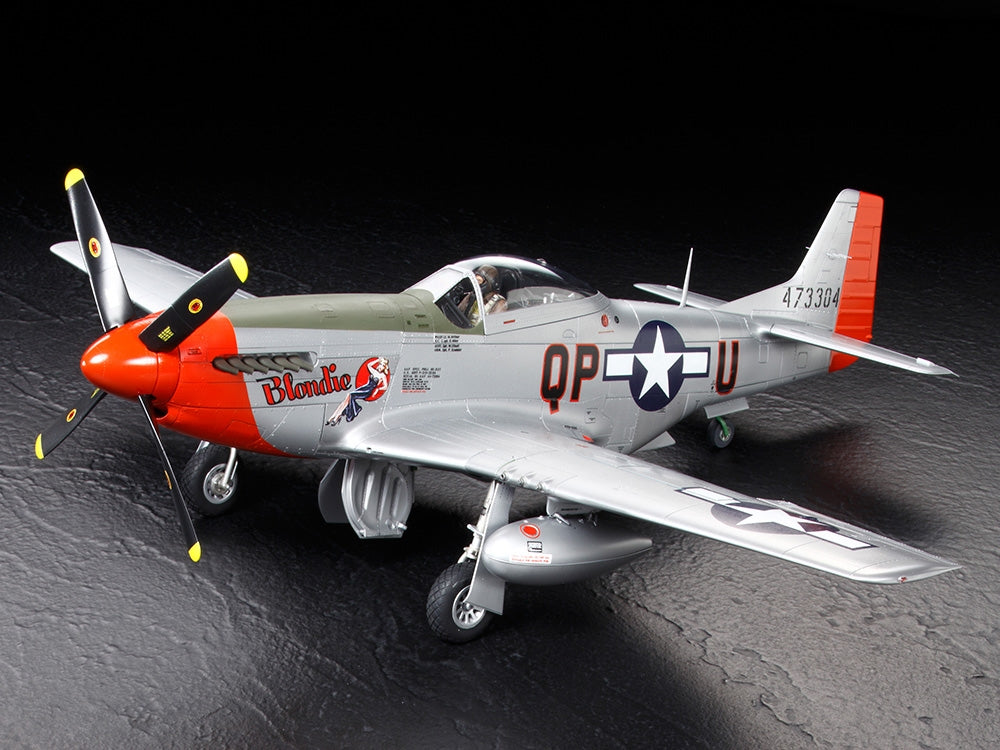 Tamiya 1/32 North American P-51D Mustang Plastic Model Airplane Kit